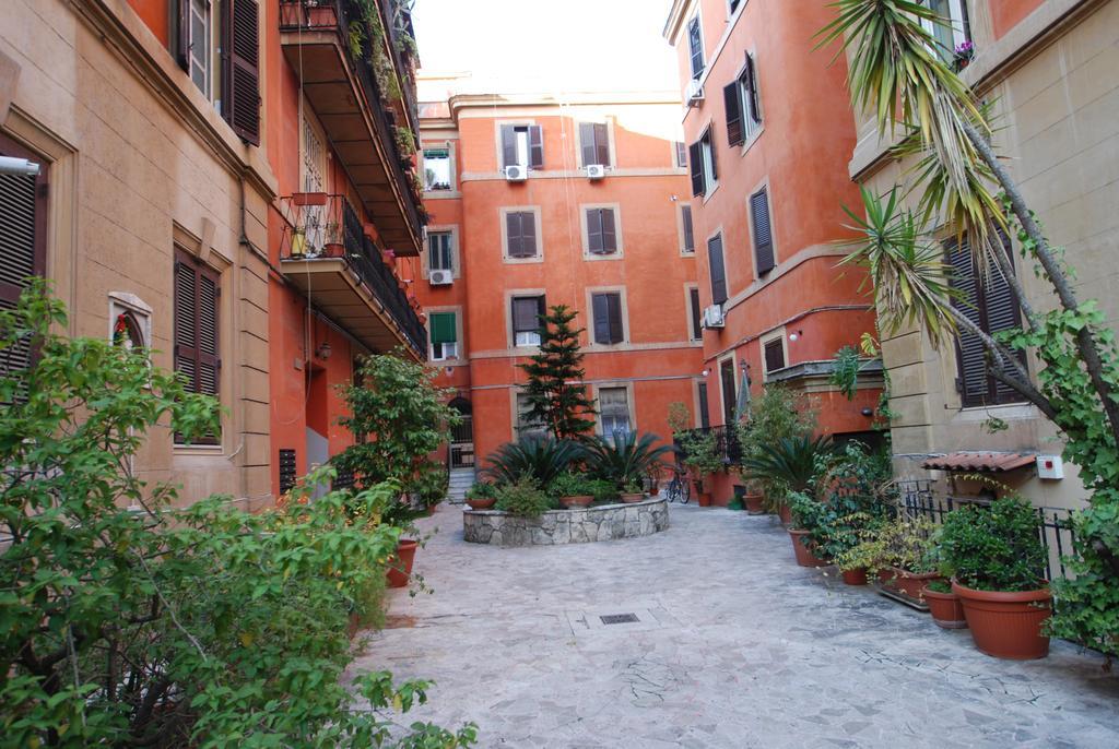 B&B Musei Vaticani Rome Bagian luar foto